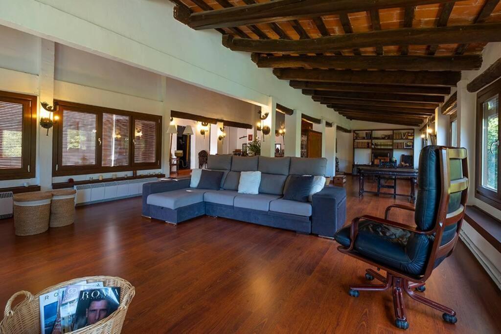 Casa Rural Mas Del Gall - Casa Nova, Barcelona Villa ตอร์เดรา ภายนอก รูปภาพ
